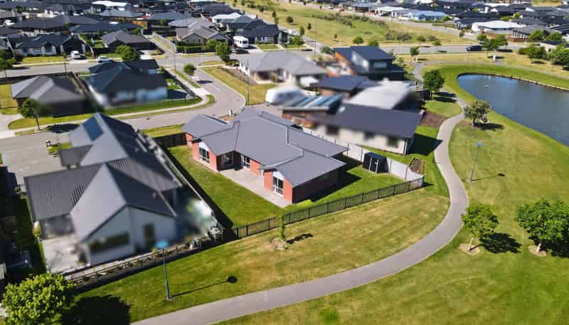 26 Medusa Lane, Pegasus