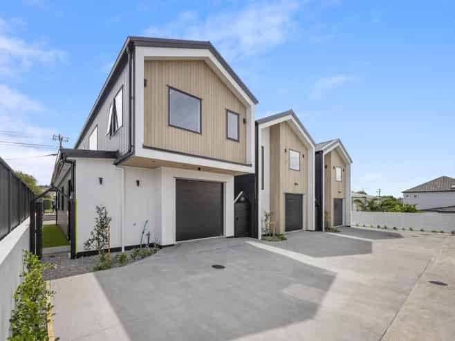 55C  Tawa Road, One Tree Hill