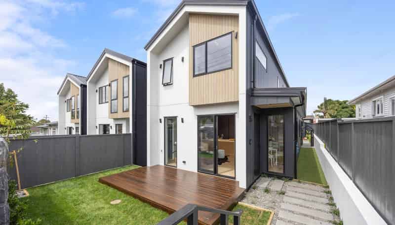 55C  Tawa Road, One Tree Hill