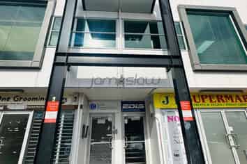 Modern First Floor Office – Flat Bush