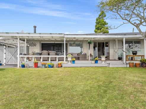 45 Town Point Road, Maketu