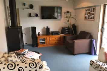 22 Lisa Crescent, Mangakakahi