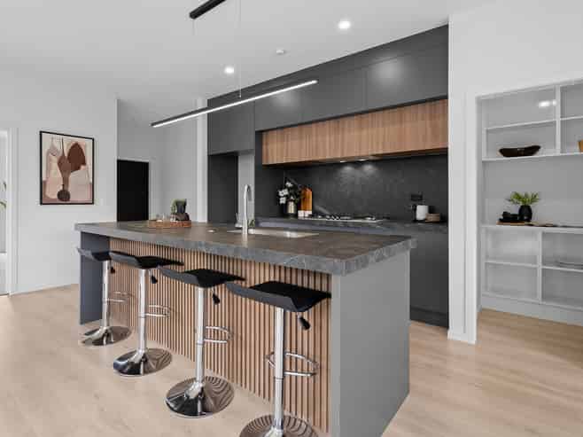 11 Halley Drive, Chartwell