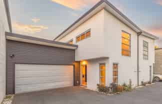 25b Champion Street, Edgeware