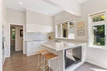 42 Campbell Street, Karori