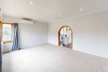 8 Churchill Crescent, Foxton