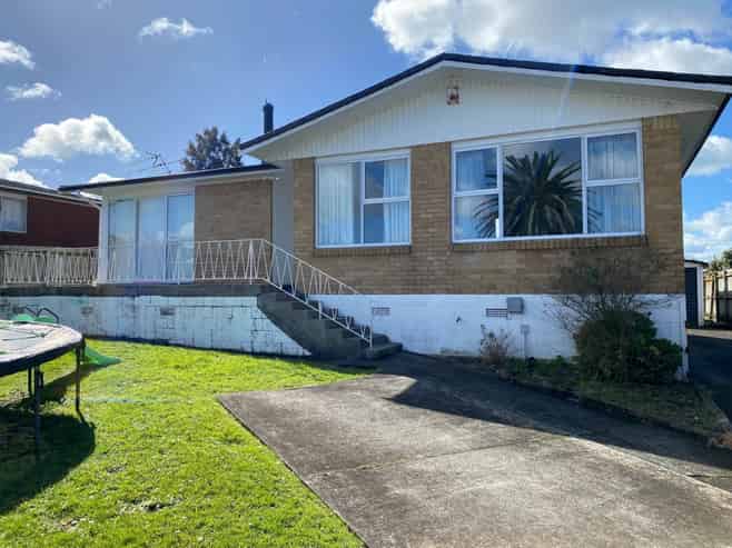 50 Walworth Avenue, Pakuranga Heights