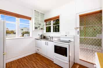 2 Ruskin Road, Newlands