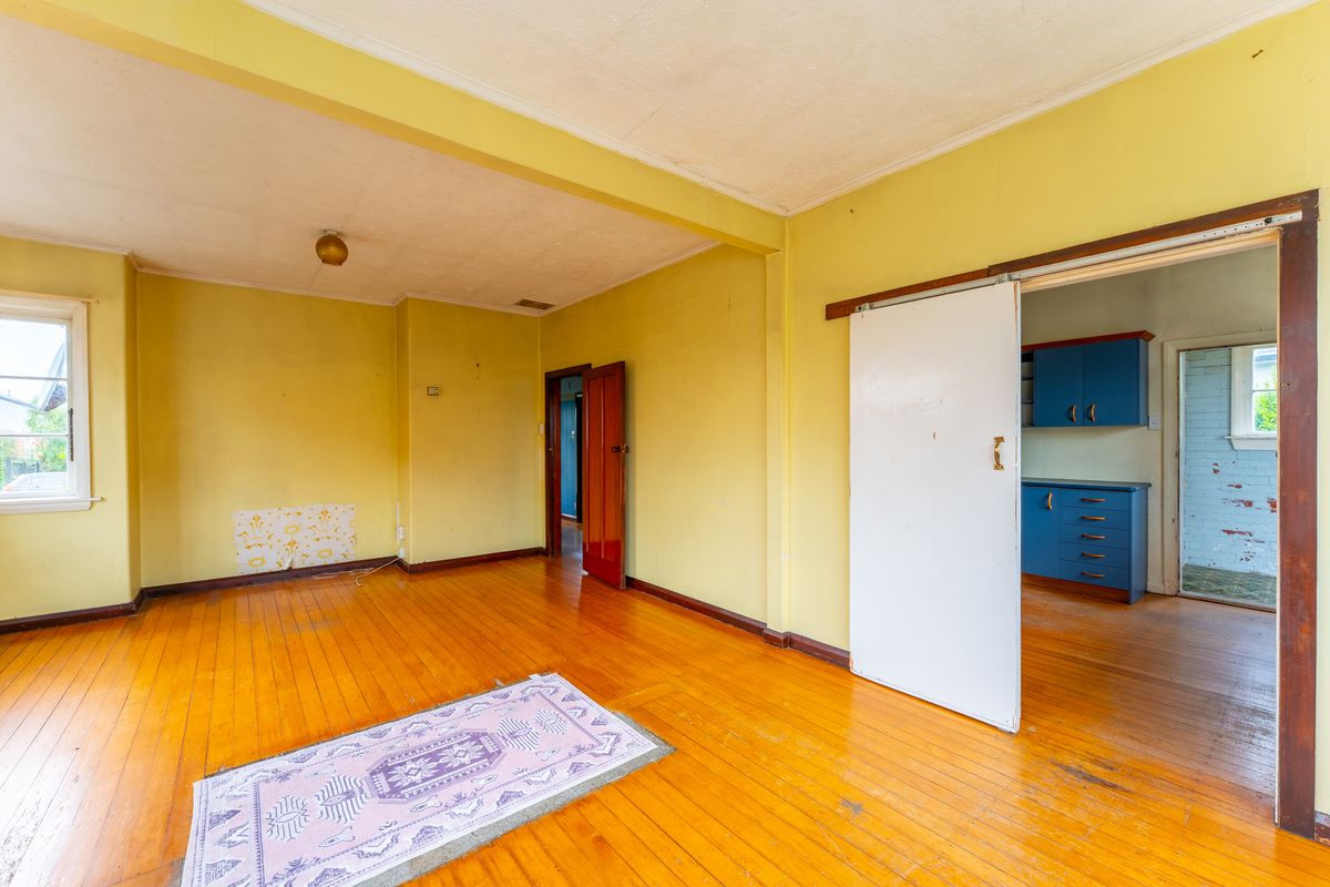 Solid Red Brick Reno Opportunity – pohled 6
