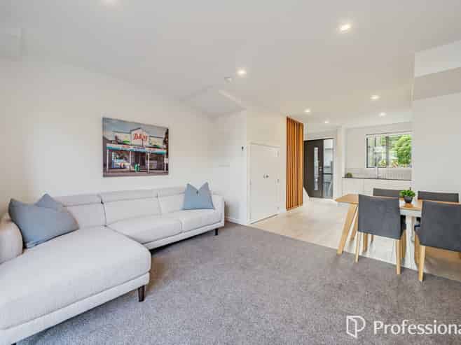 14/323 Riverside Drive, Waterloo