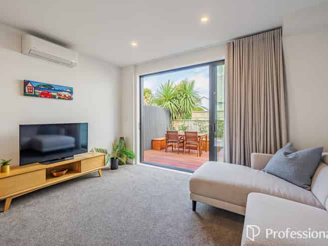 14/323 Riverside Drive, Waterloo