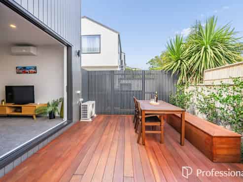 14/323 Riverside Drive, Waterloo