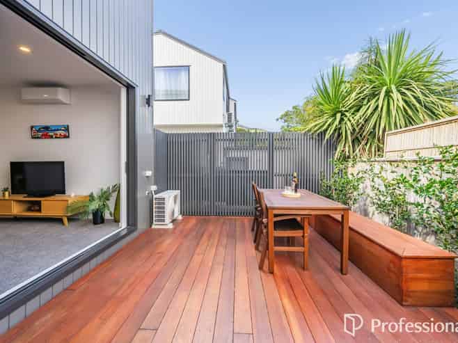 14/323 Riverside Drive, Waterloo