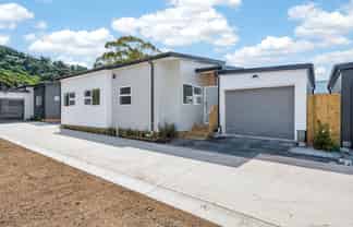 2/61 Westminster Road, Wainuiomata