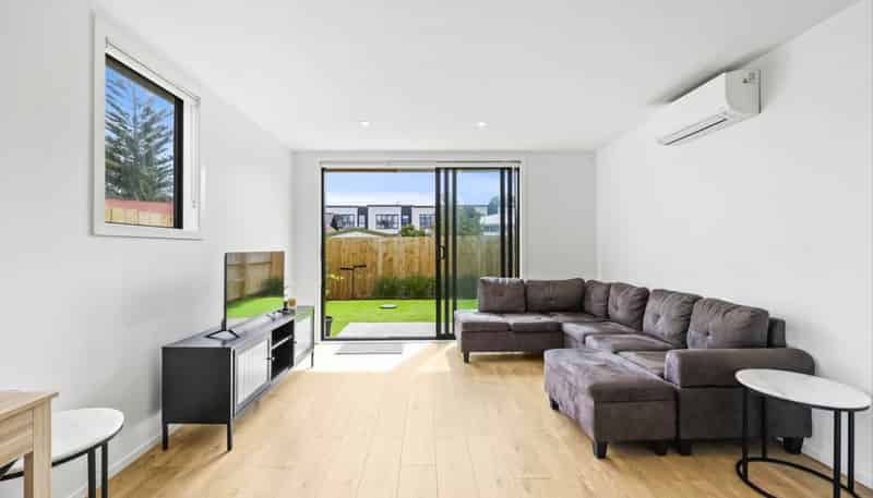 8/8 Brady Road, Otahuhu