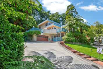 5 Tiniroa Grove, Silverstream