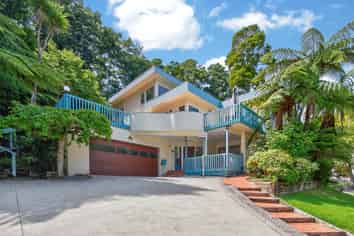 5 Tiniroa Grove, Silverstream