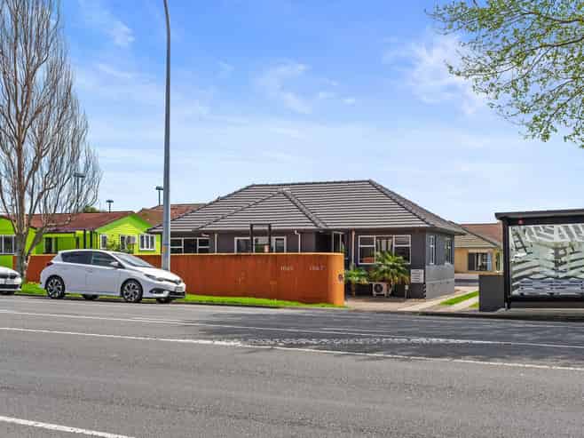 Boutique Cameron Road frontage