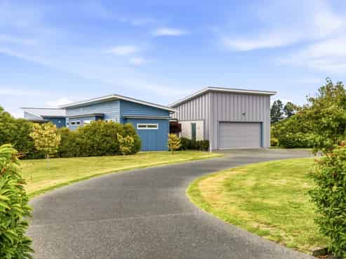 127 Highland Drive, Acacia Bay