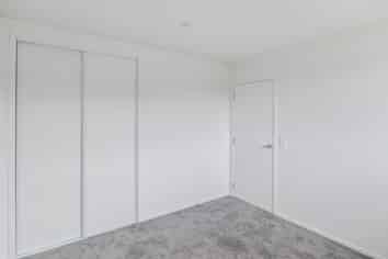 8/21 Titoki Street, Te Atatu Peninsula