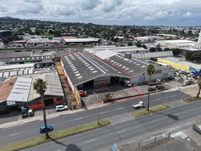 Practical with minimal office on Neilson