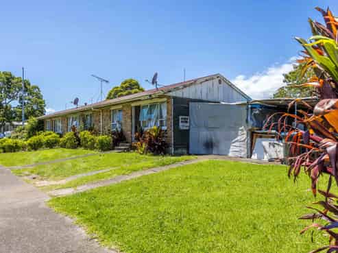 25 Point England Road, Point England