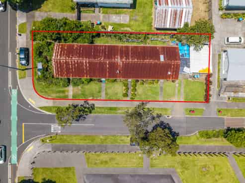 25 Point England Road, Point England