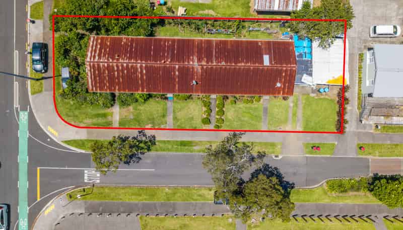 25 Point England Road, Point England