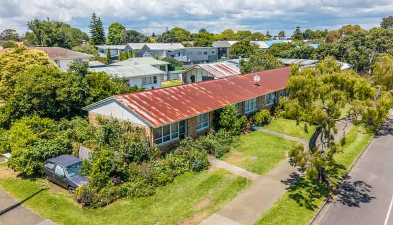 25 Point England Road, Point England