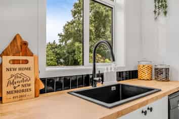 14 Stuart Street, Owaka