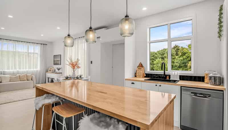 14 Stuart Street, Owaka