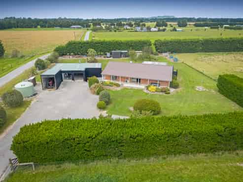 690 Depot Road, Oxford