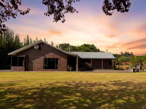 15 McBeth Road, Poroti