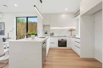 8/7 Cindy Place, Pakuranga