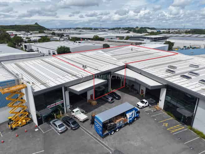 Corporate, High Stud, Tilt Slab - 1,332sqm