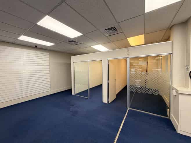 Retail with rear access!