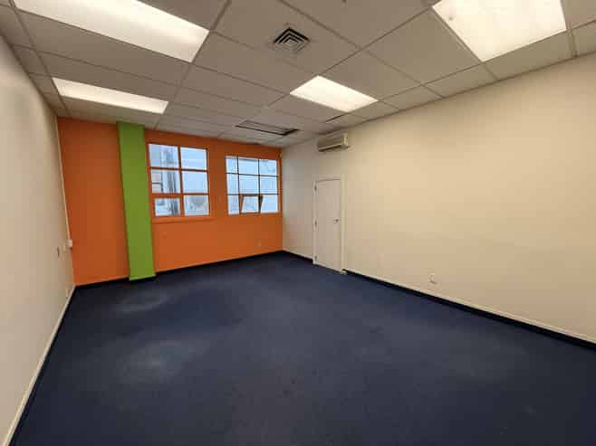 Retail with rear access!