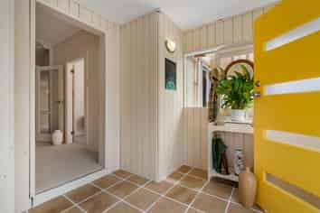 81 Eleventh Avenue, Avenues