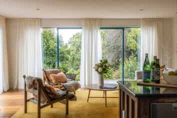 14 Miro Road, Palm Beach