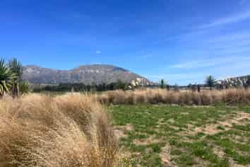 16 Soper Street, Athol