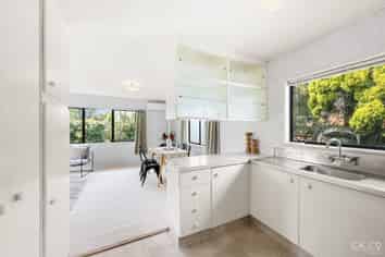 2/11 Bauchop Road, Waterloo