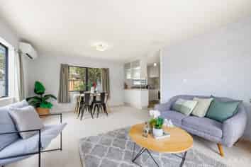 2/11 Bauchop Road, Waterloo