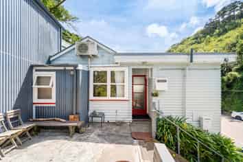 1 & 2/1 Entrance Street, Aro Valley