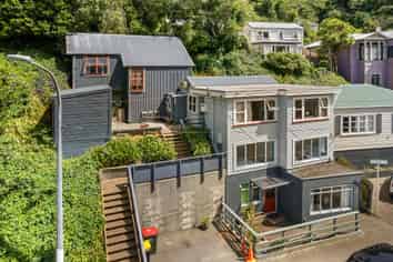 1 & 2/1 Entrance Street, Aro Valley