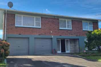 64 Otonga Road, Springfield