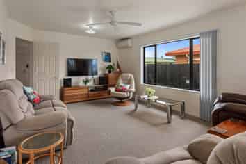 25 Elm Place, TIKIPUNGA