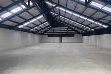 500m² Te Atatu Warehouse For Lease