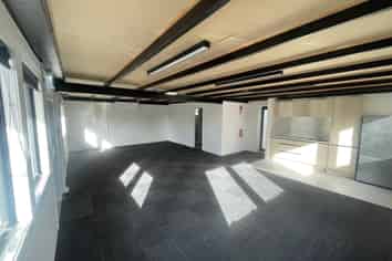 500m² Te Atatu Warehouse For Lease