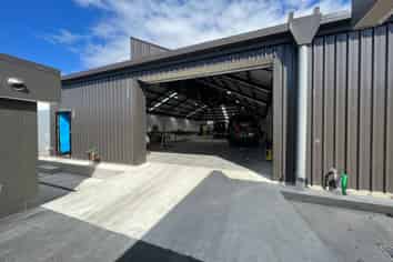 500m² Te Atatu Warehouse For Lease