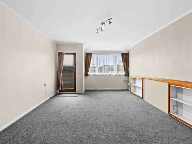 16 Shearer Place, Pirimai